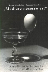 Mediare necesse est